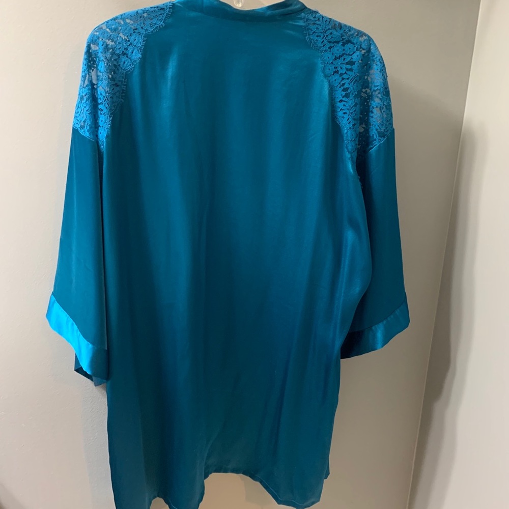 Victoria’s Secret teal robe M/L 💙 - Picture 5 of 6